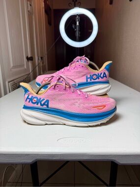 Hoka One One Clifton 9 Womens Size 10 B 1127896 CSLC Pink Running Shoes Sneaker